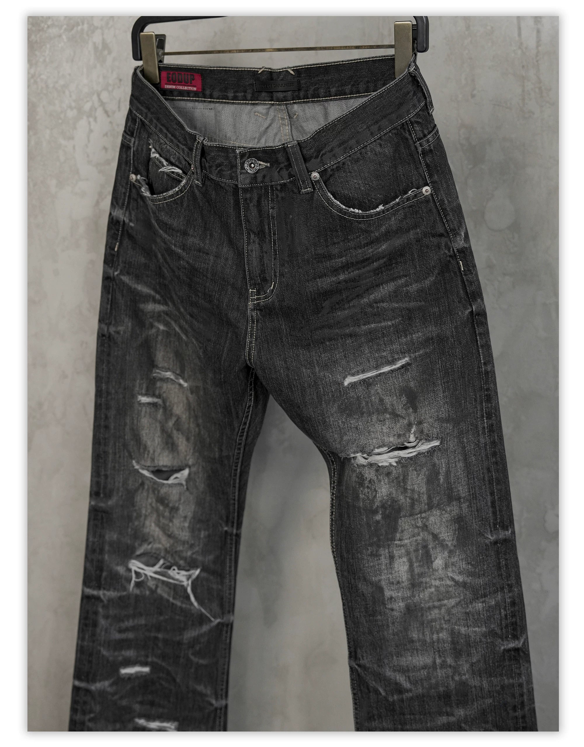 Distressed Straight Cut Jeans