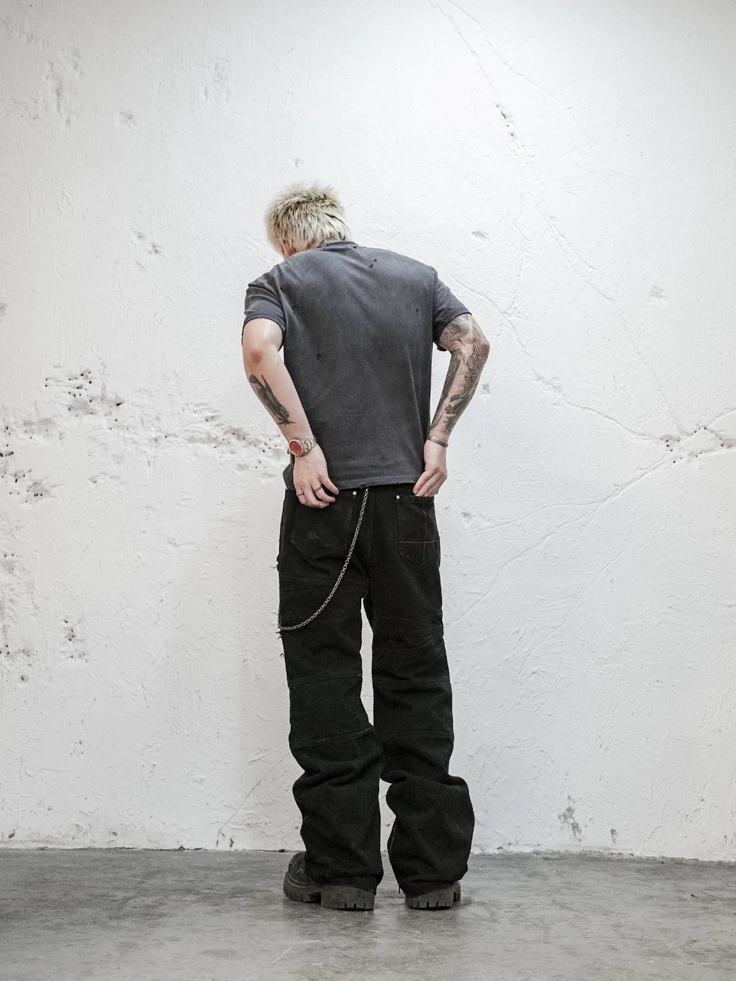 Hand Cut Distressed Pocket Print Tee
