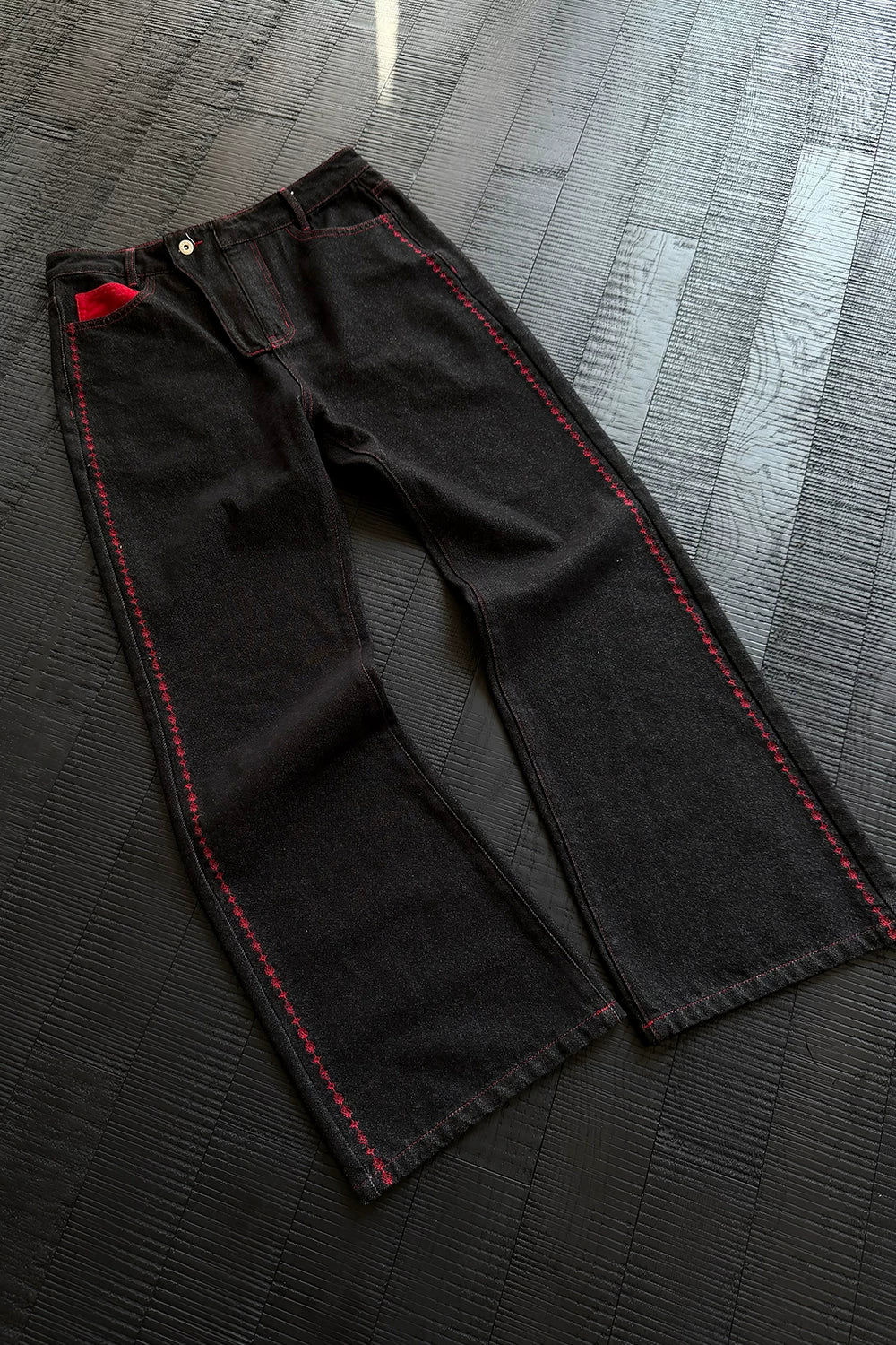 Men's Embroidered Flared Raw Denim Jeans