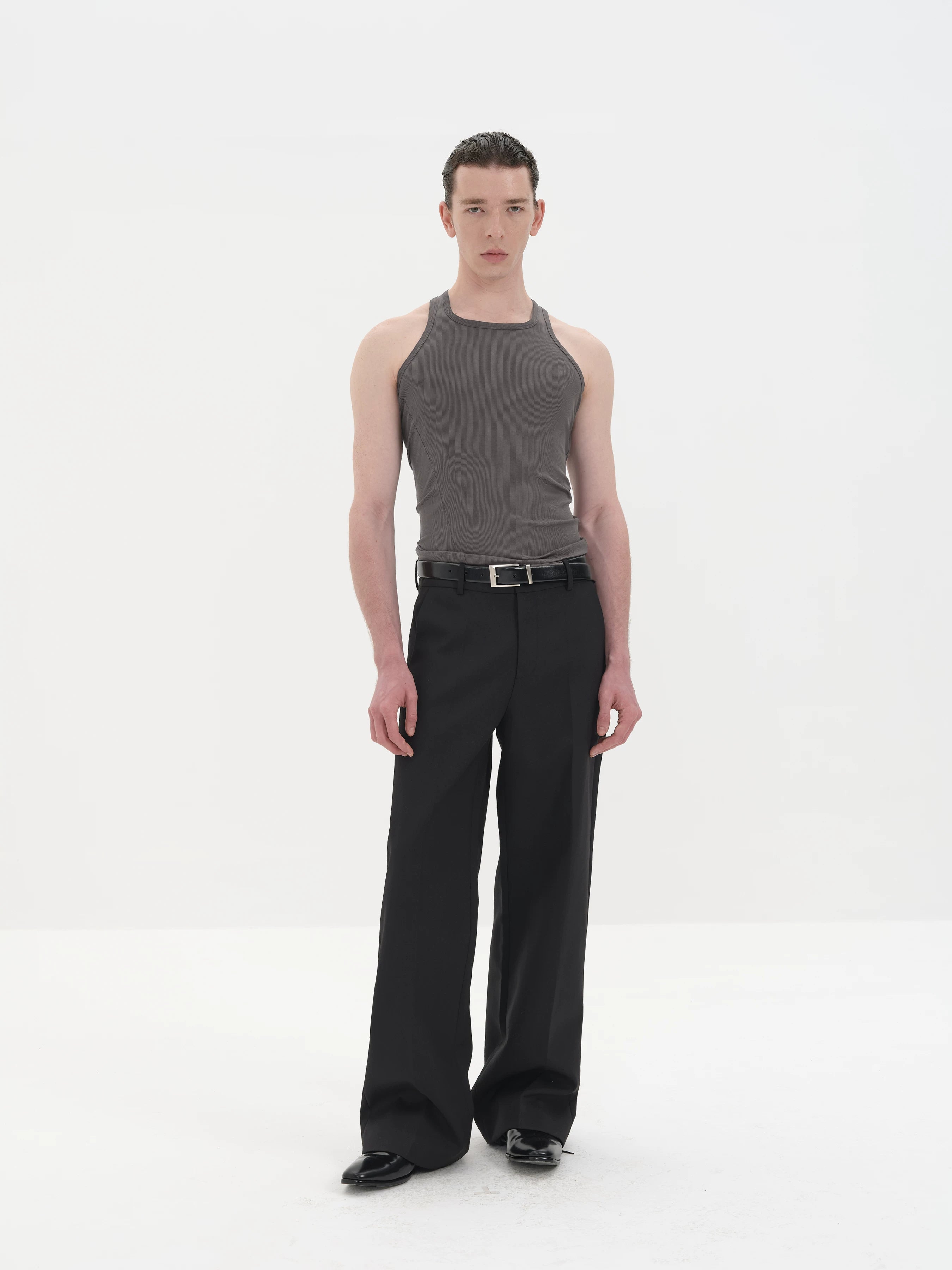 Flattering Lightweight Narrow Collar Vest