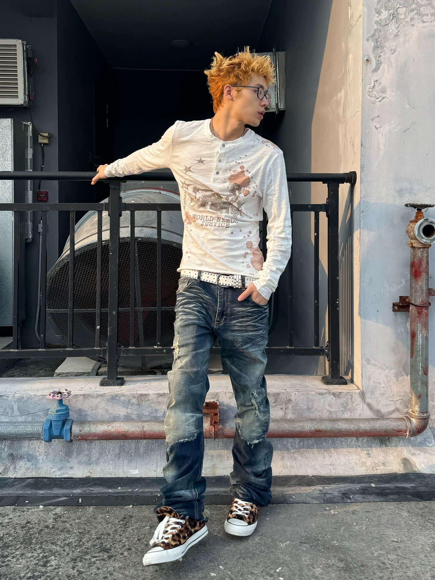 Curved Leg Stretchy Washed Distressed Jeans