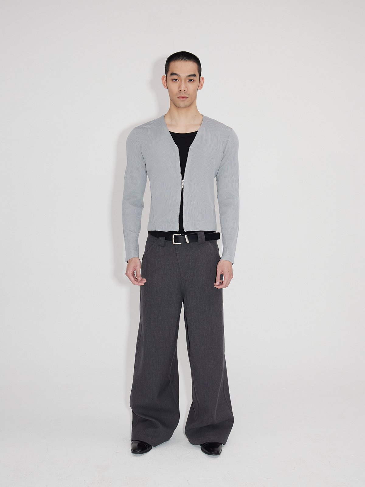 25SS V-Neck Zip Jacket
