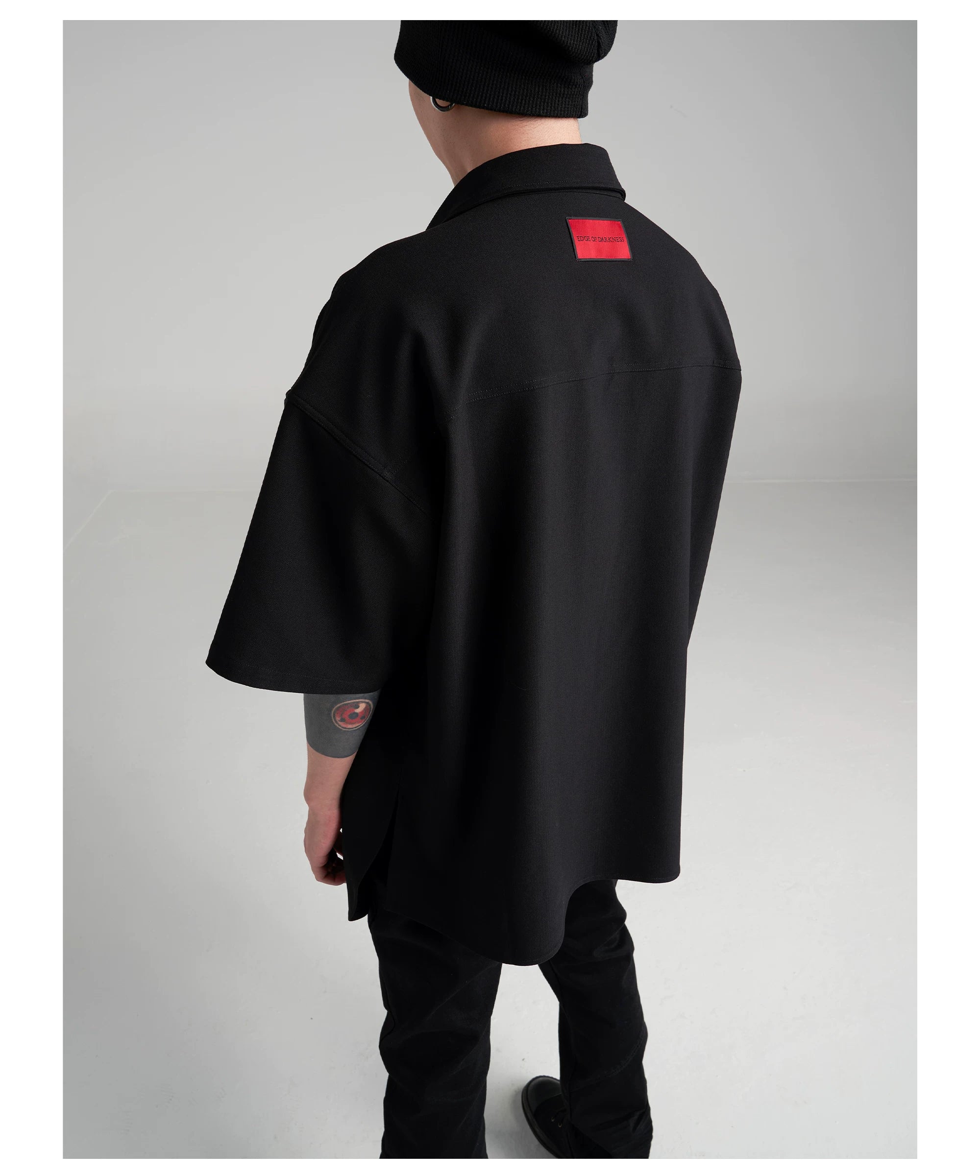 Men's Black Fitted Short Sleeve Shirt