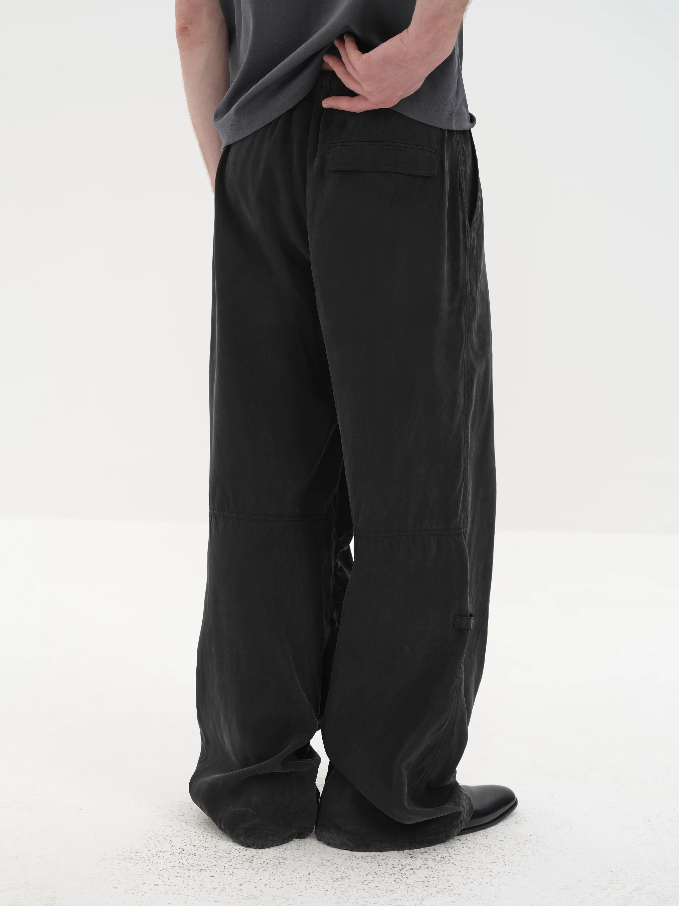 Sand Washed Pleated Tencel Pants