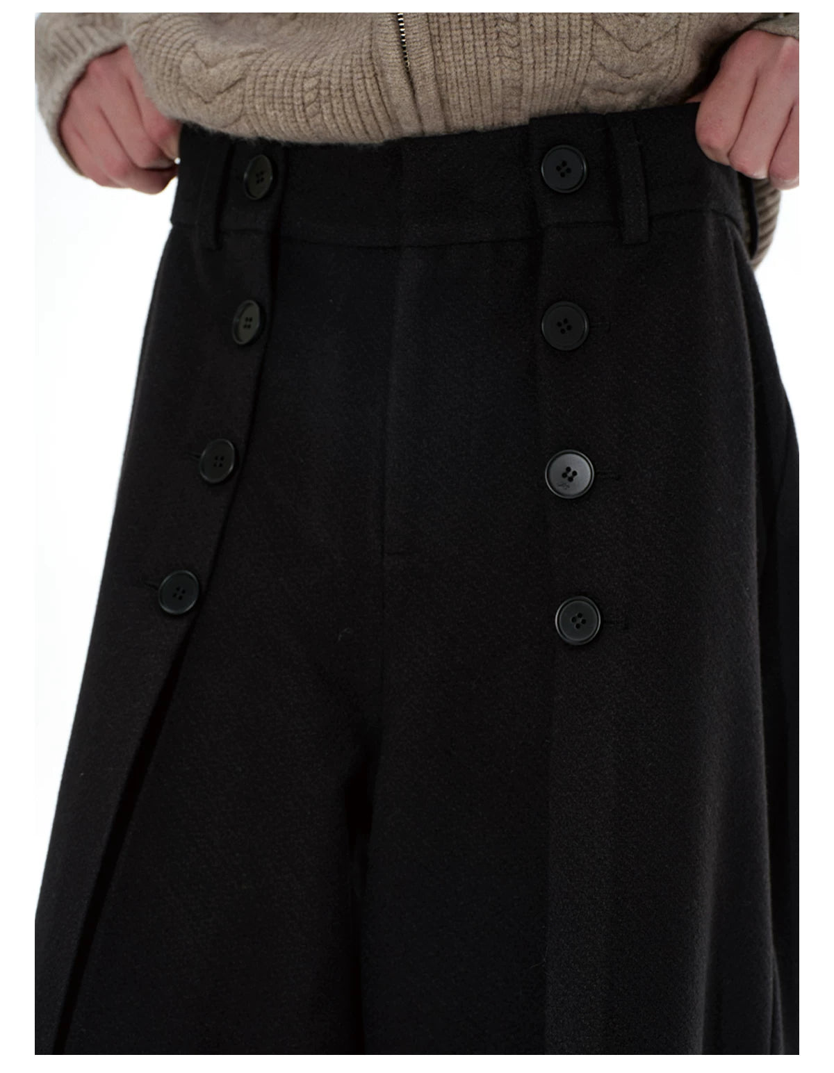 Pleated Wool Resin Button Pants