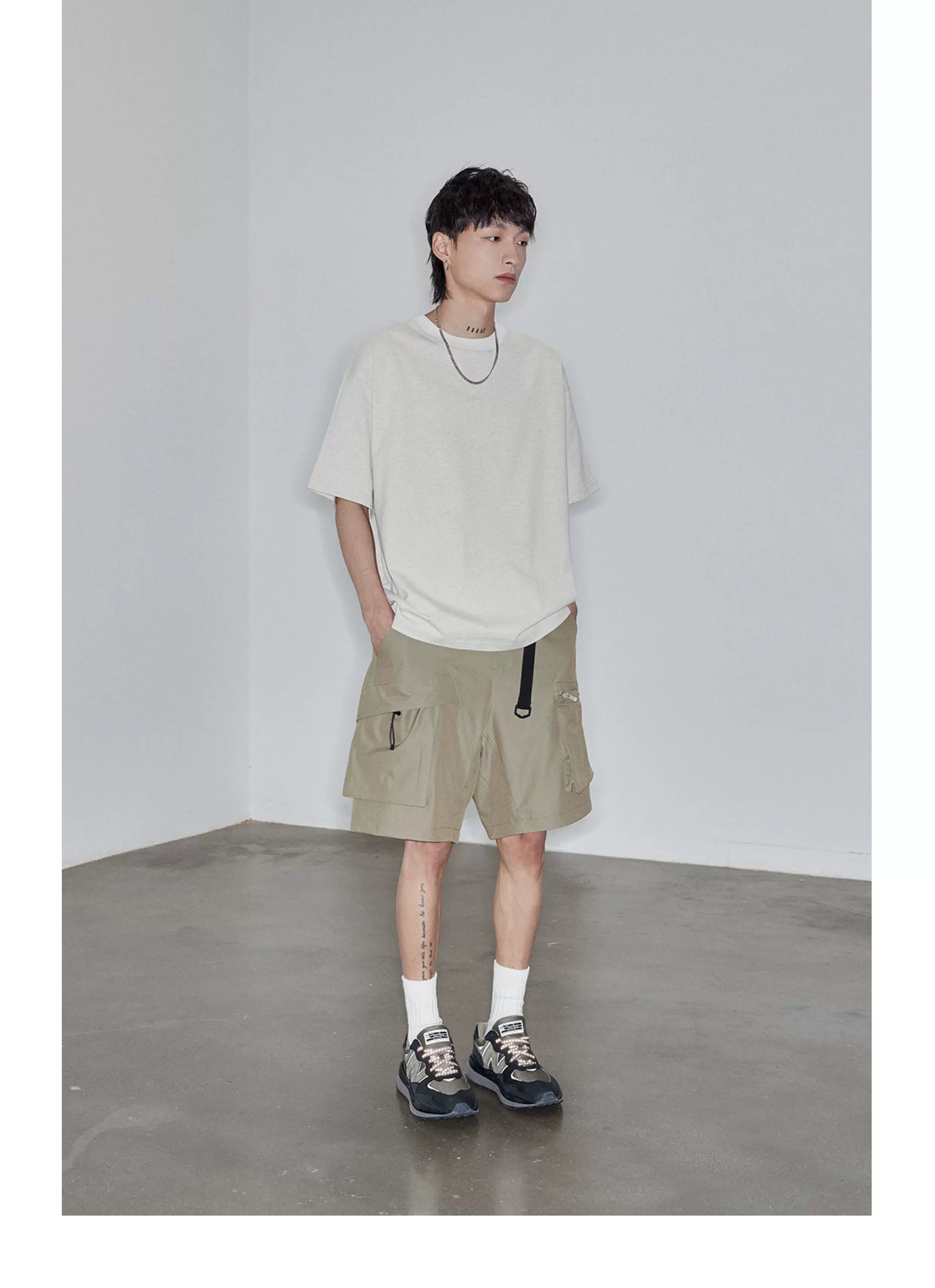 Magnetic Belted Elastic Multi-pocket Shorts