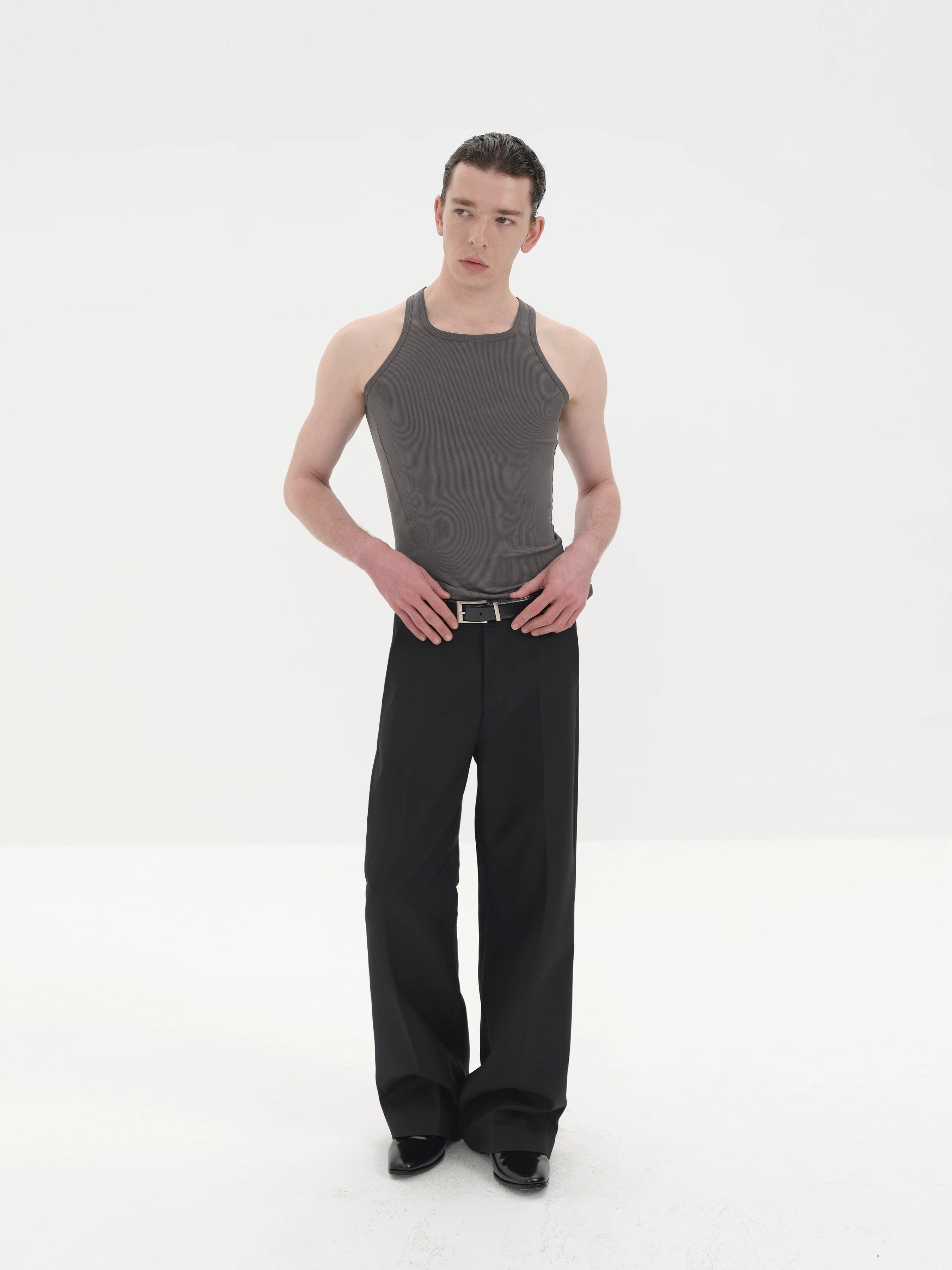 Flattering Lightweight Narrow Collar Vest