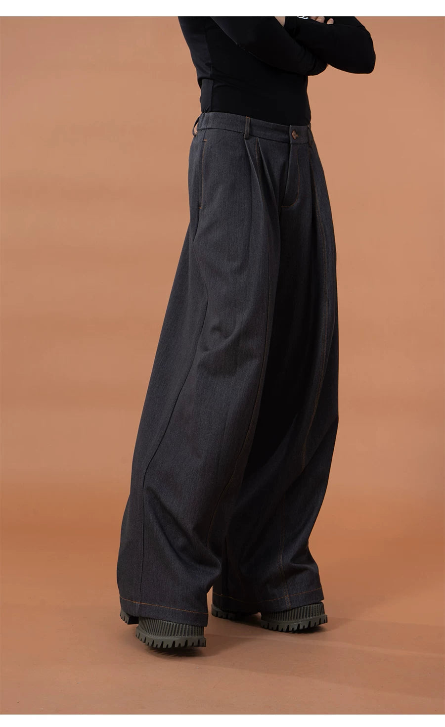 Men's Loose Gray Pleated Denim Pants