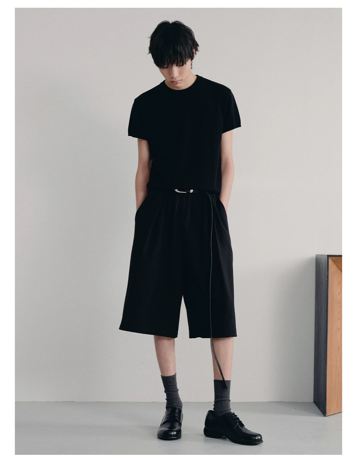 Bubble Pleated Plaid Capri Pants