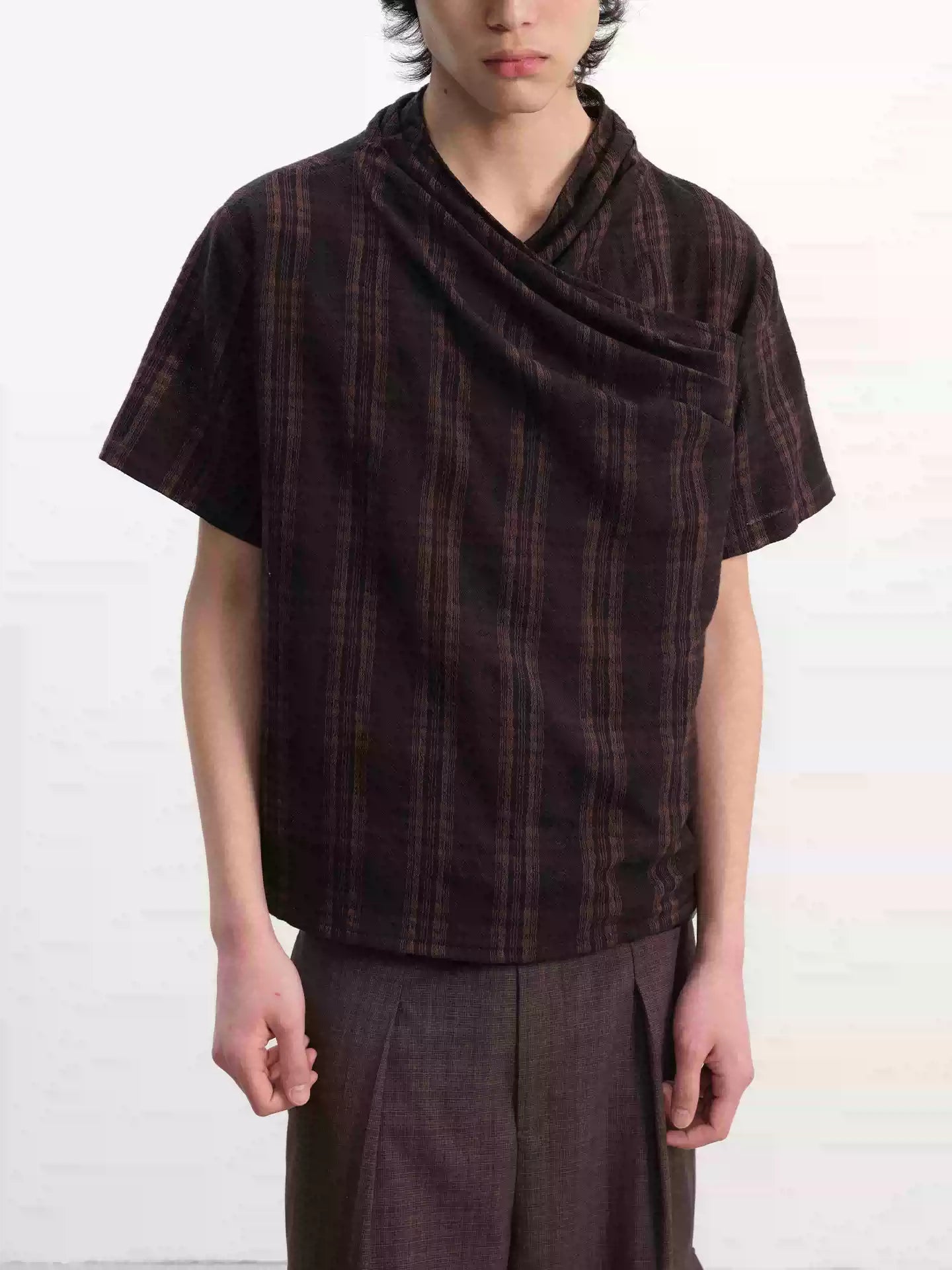 Pleated Cross Collar Plaid Tee