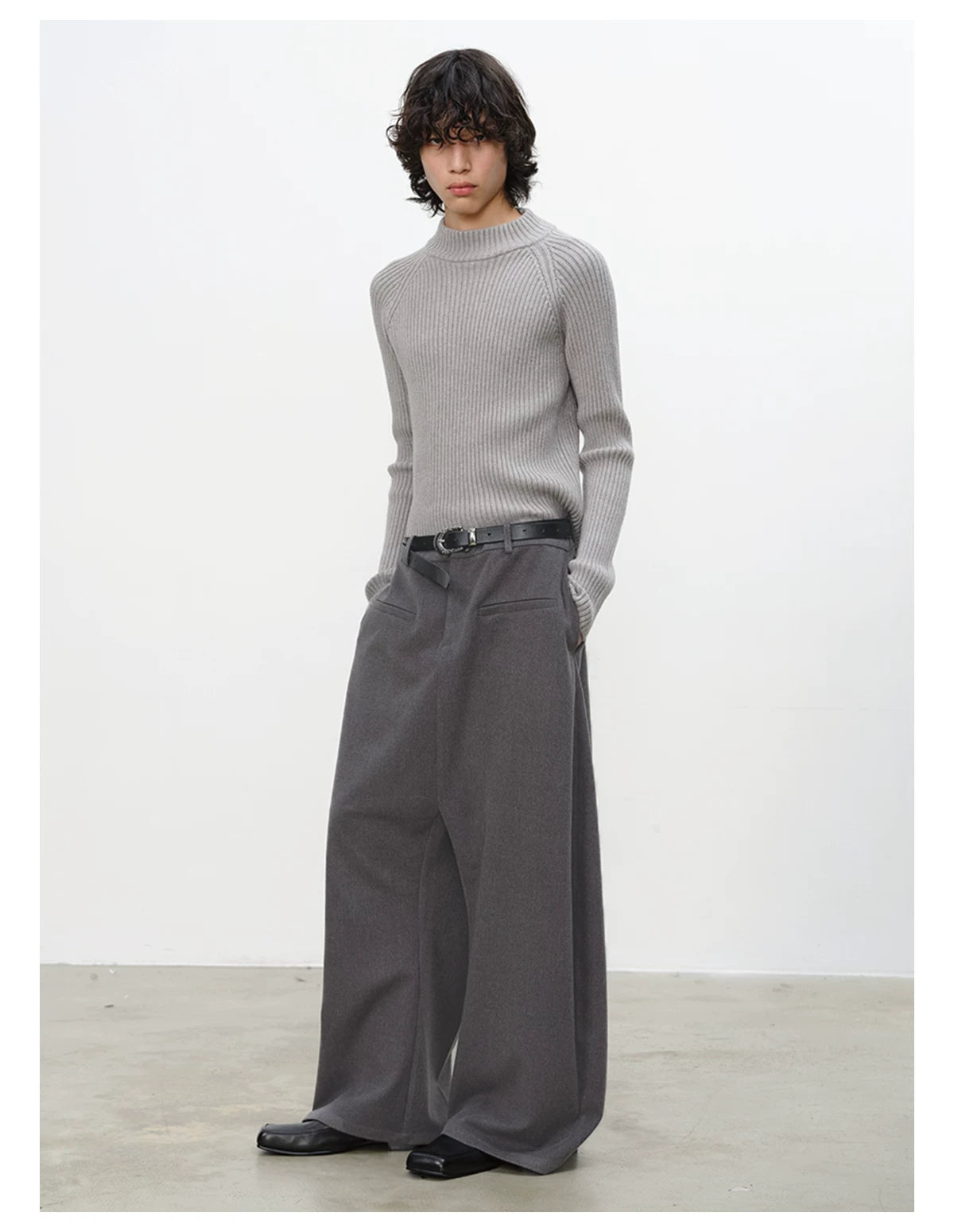 Reversible Pleated Brushed Low Rise Pants