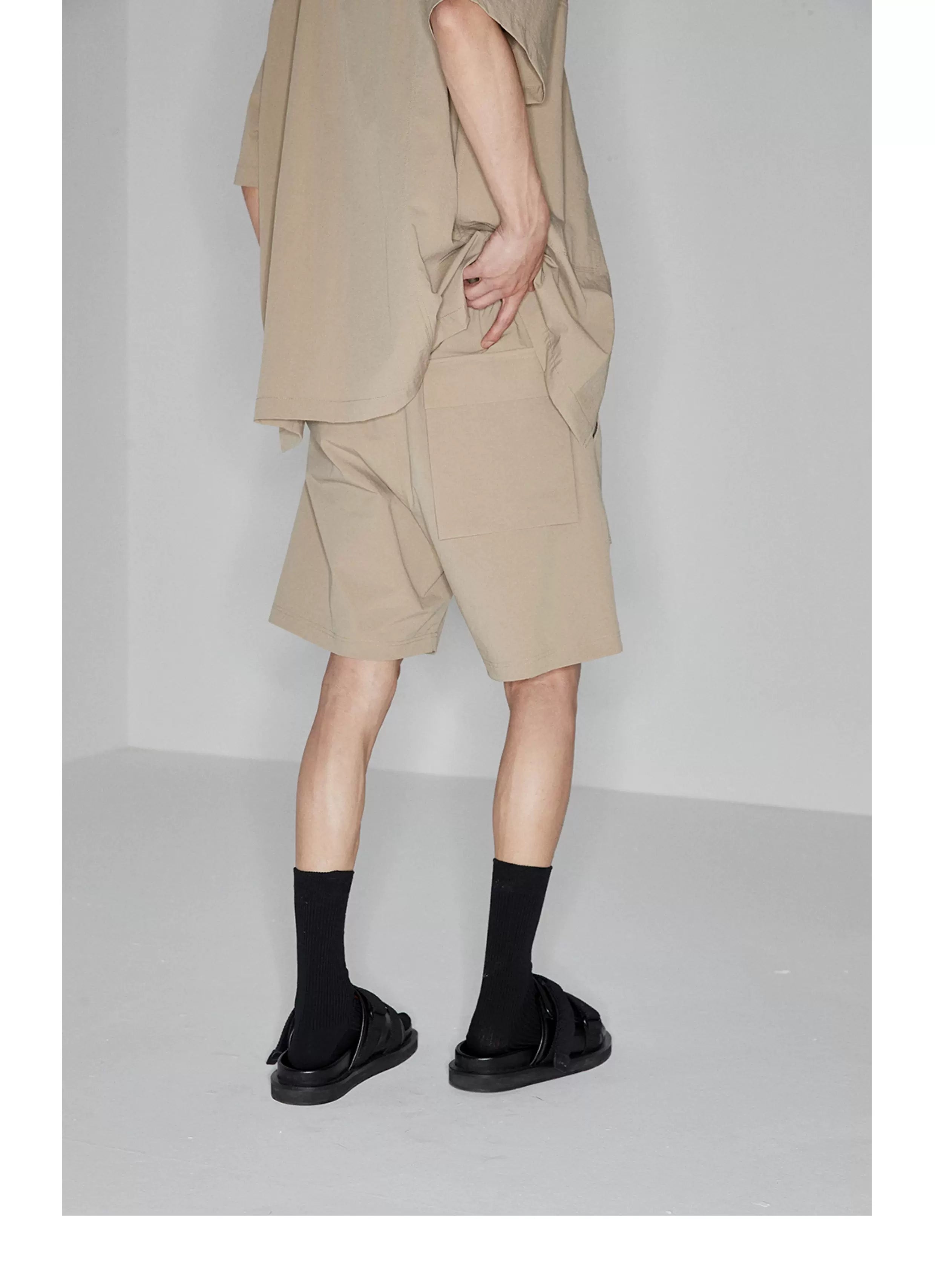 Plaid Multi-Pocket Elastic Waist Shorts