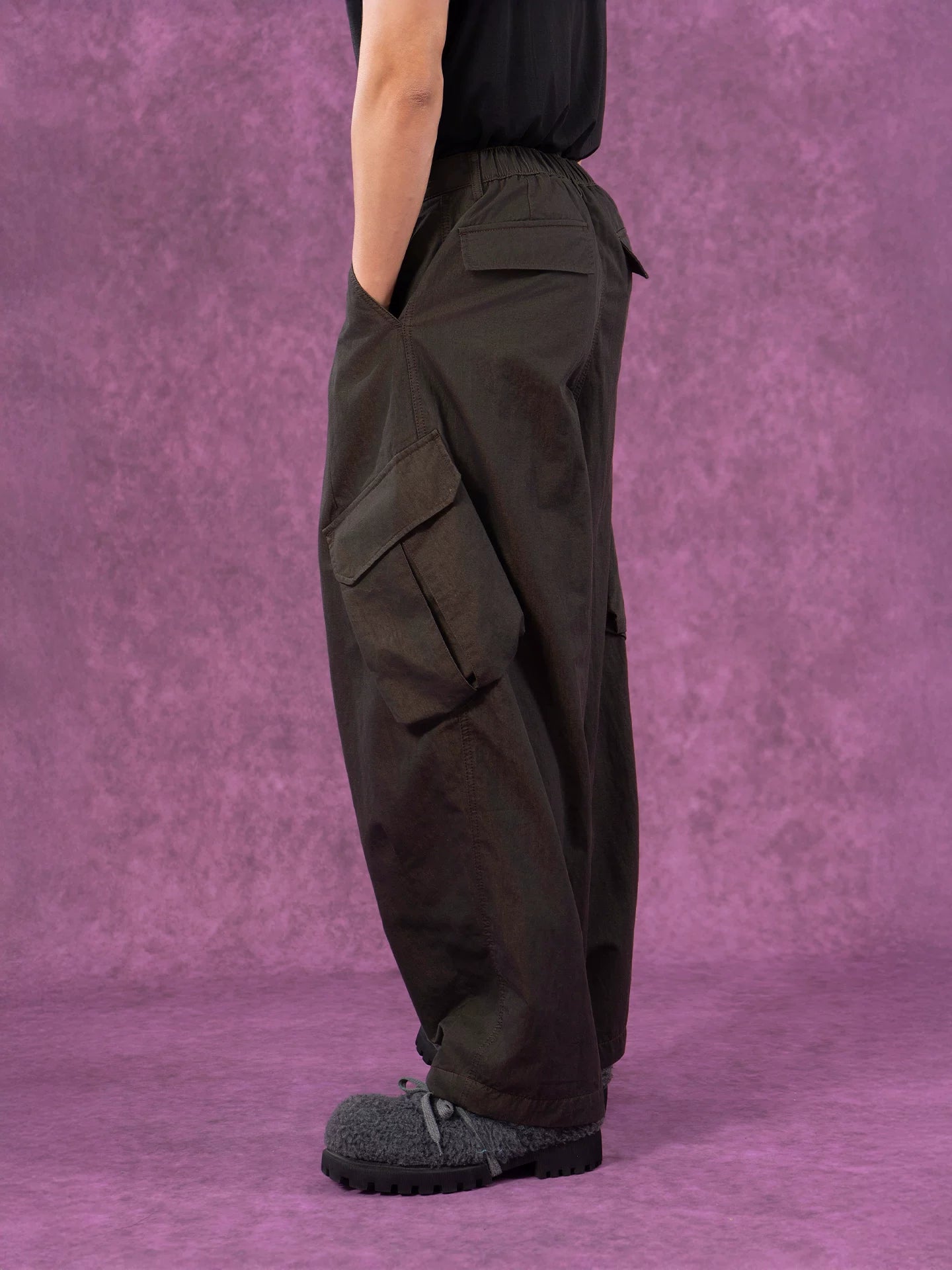 Men's Beige Loose Curved Cargo Pants