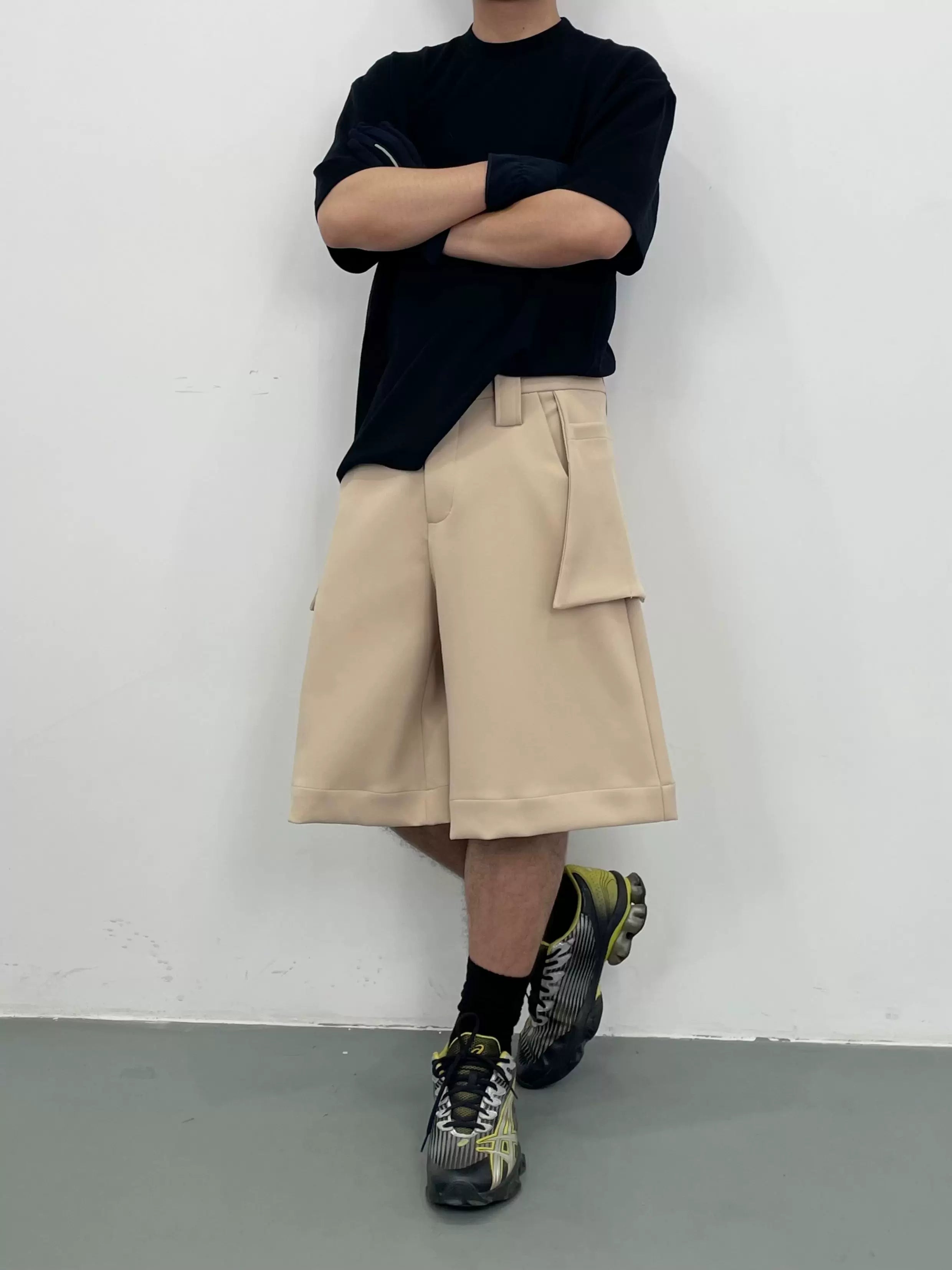Wrinkle Resistant Saddle Pocket Shorts