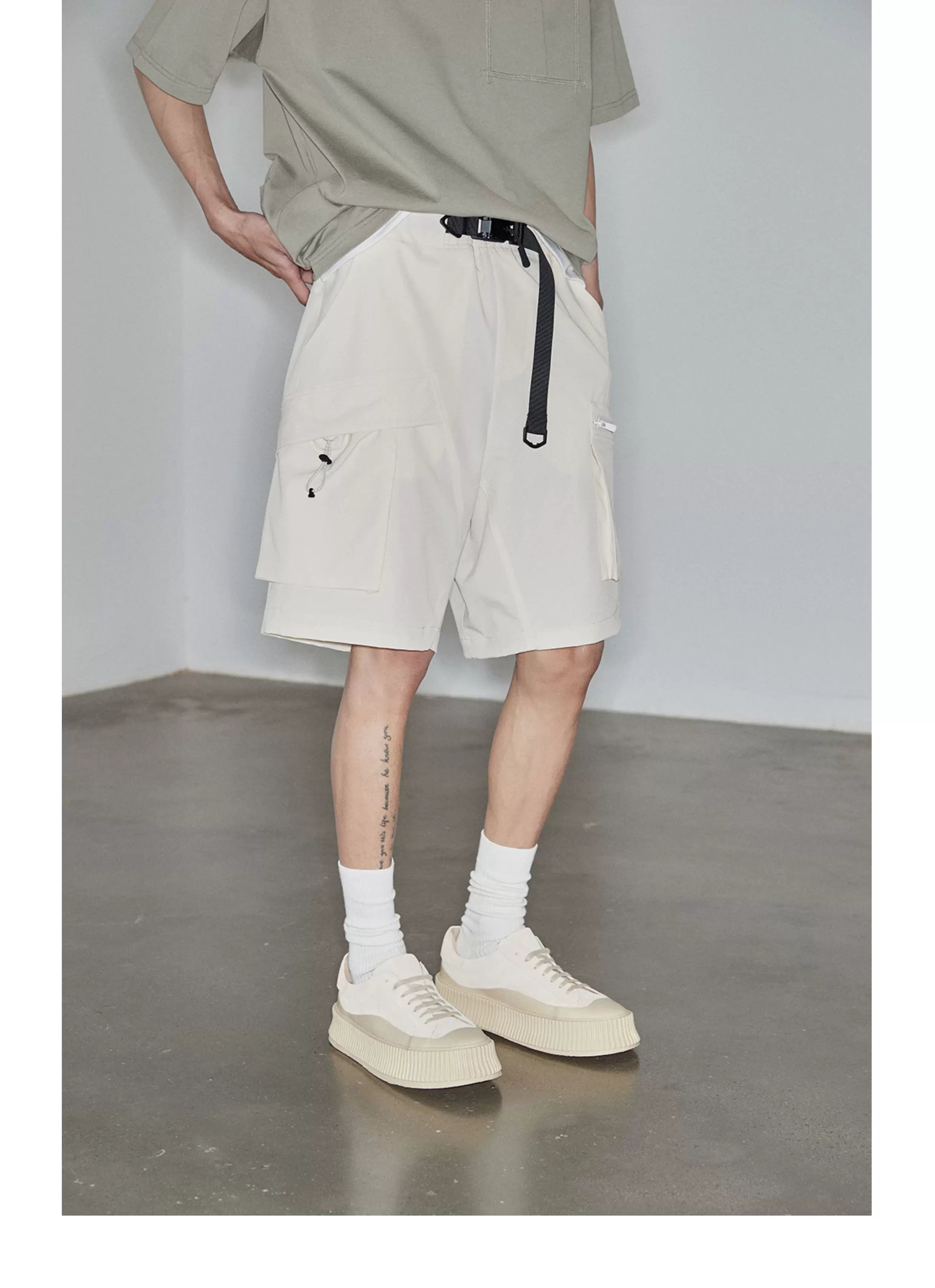 Magnetic Belted Elastic Multi-pocket Shorts