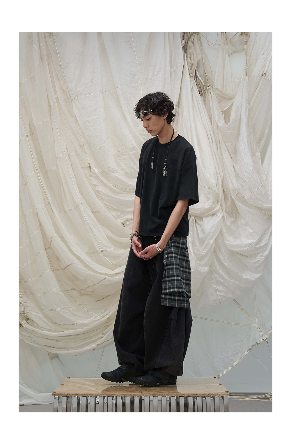 Detachable Plaid Washed Oversized Jeans