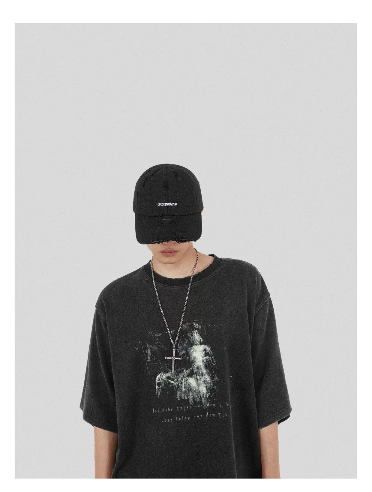 Distressed Embroidered Curved Brim Baseball Caps