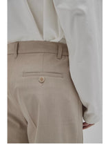 Stretchy Pleated Tapered Crop Pants