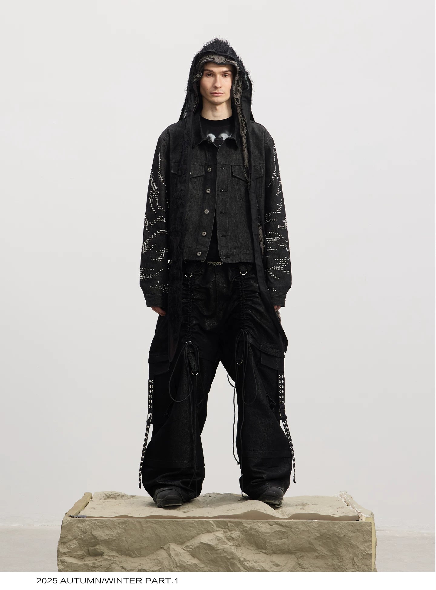 Adjustable Ruched Strap Pocket Cargo Jeans