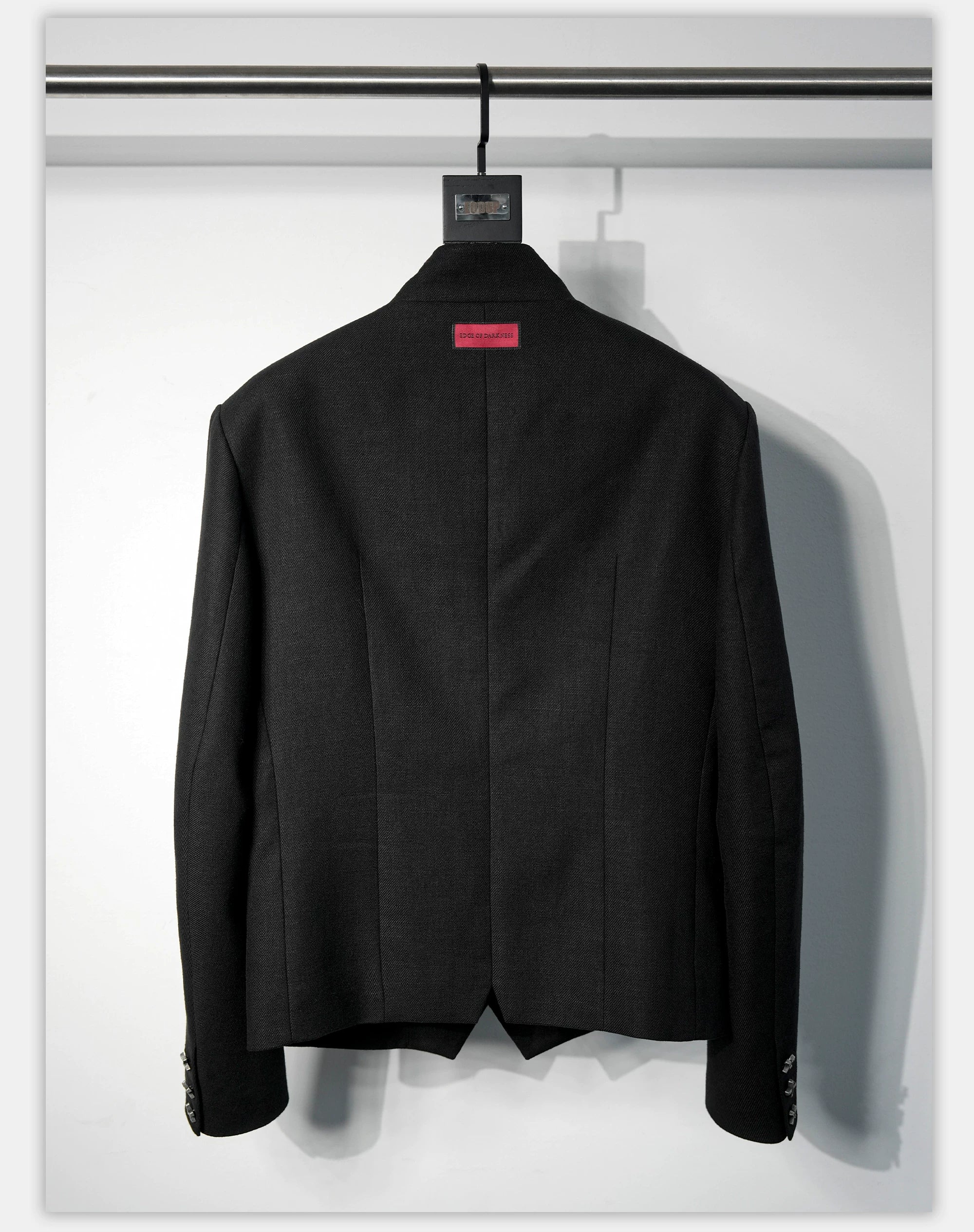 Structured Shoulder Wrinkle-Resistant Linen Slim Blazer