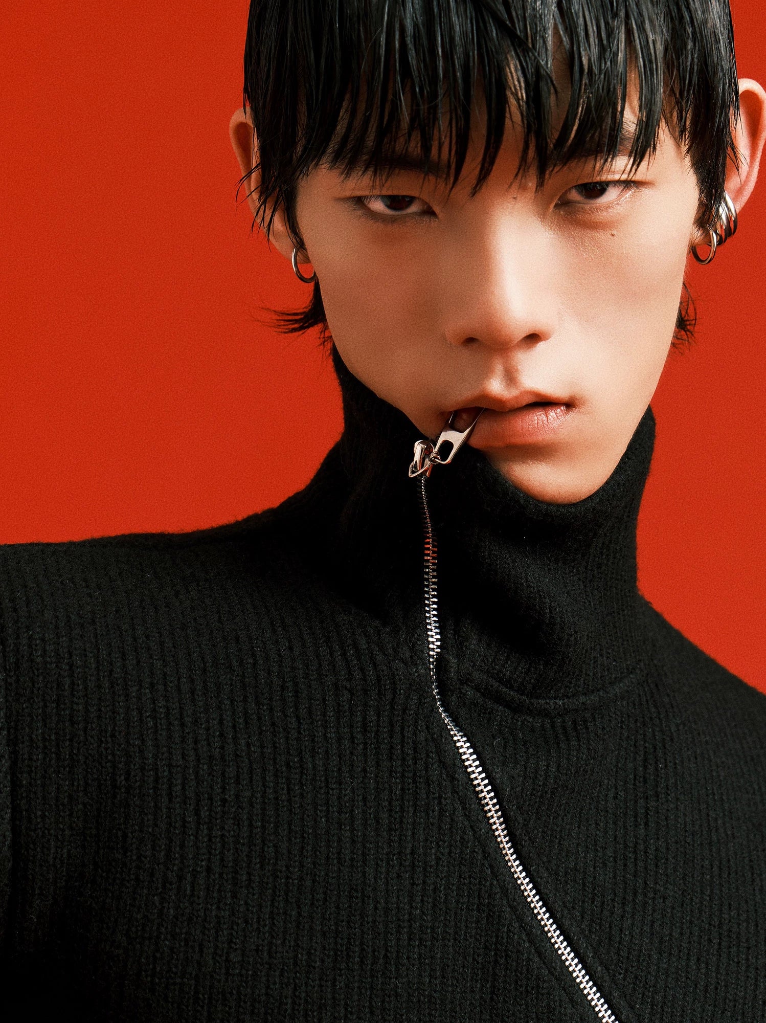 Black Thick Slim Zip Turtleneck Sweater