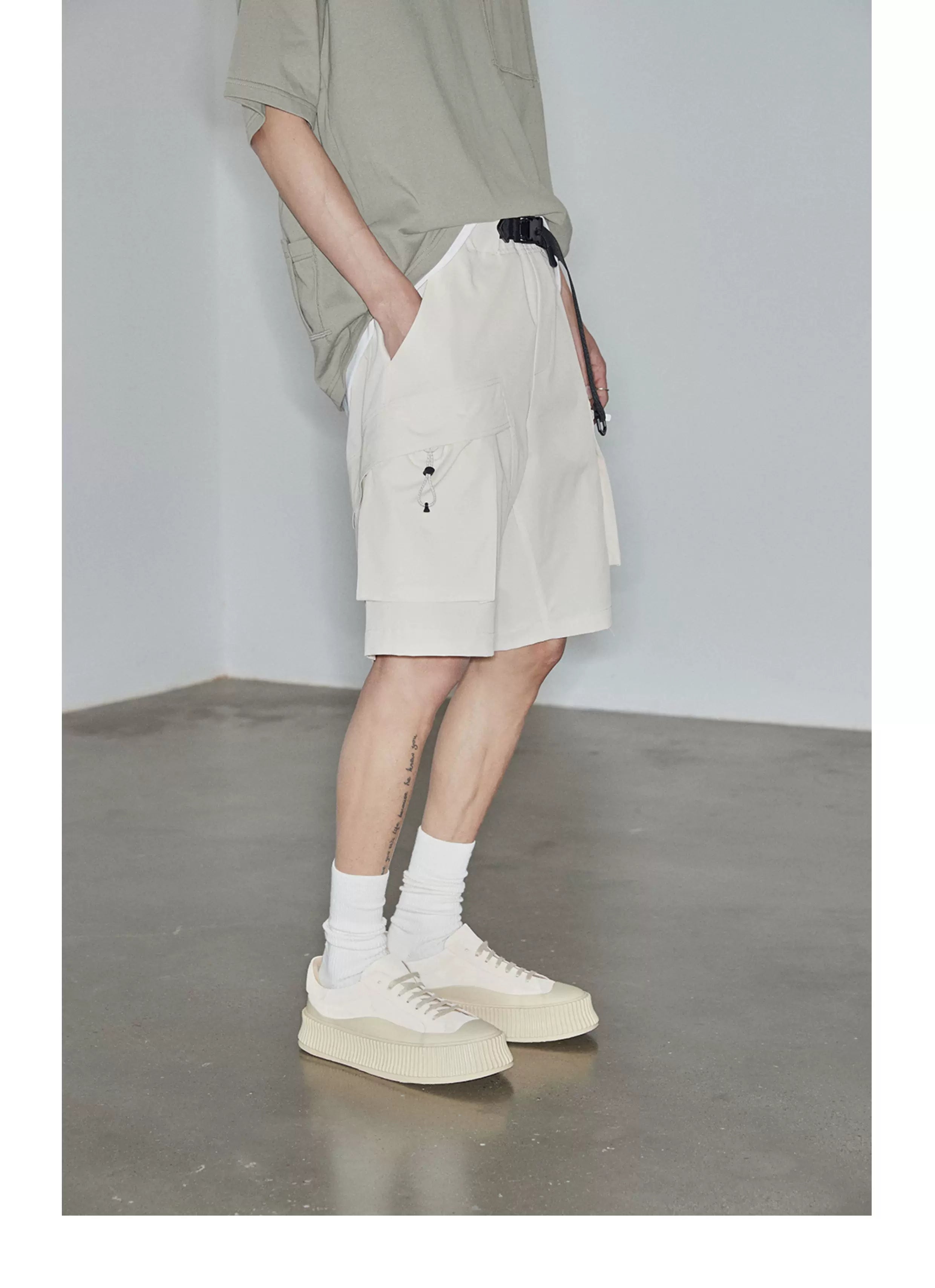 Magnetic Belted Elastic Multi-pocket Shorts
