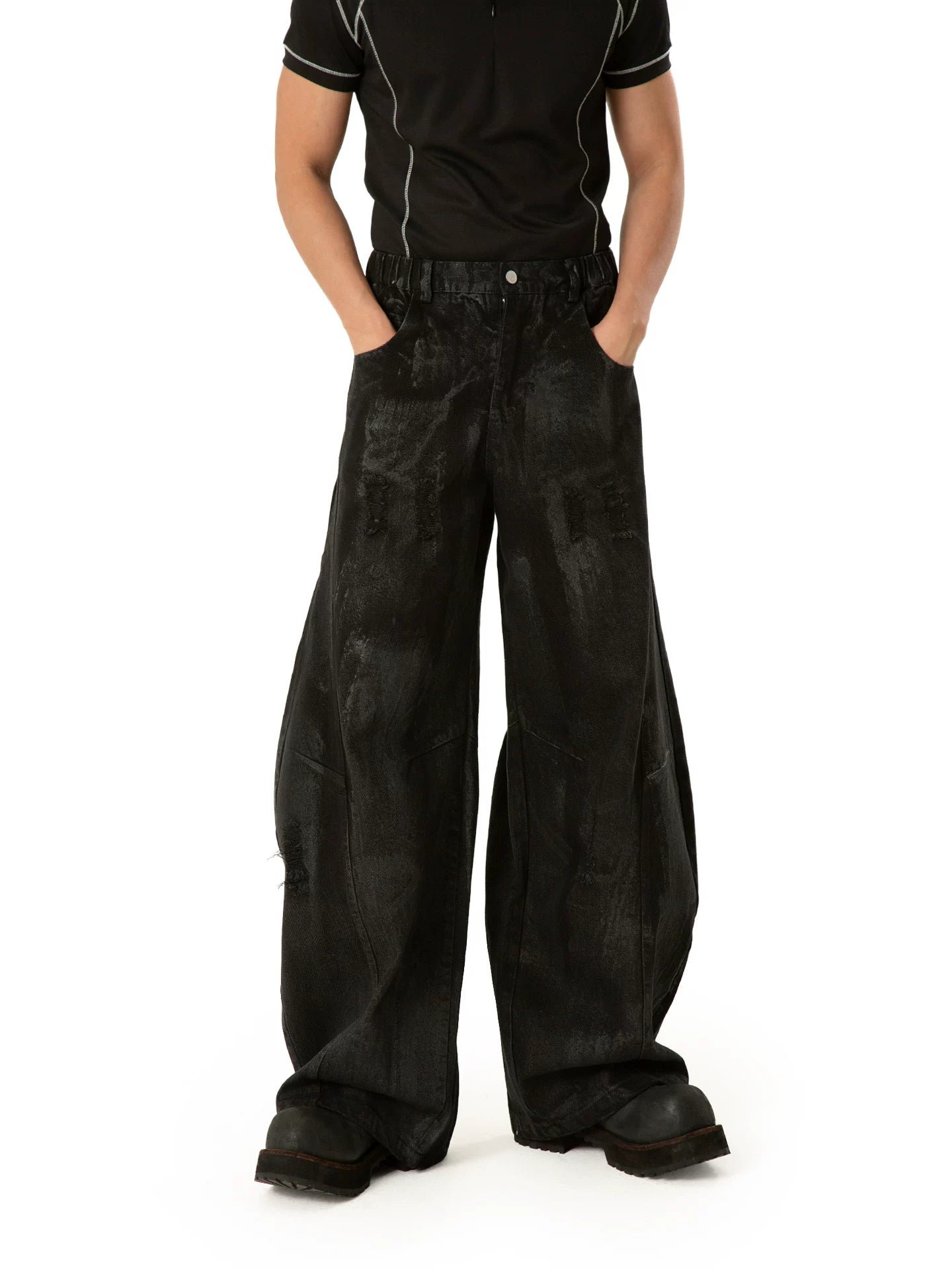 Men's Loose Distressed Black Curved Jeans