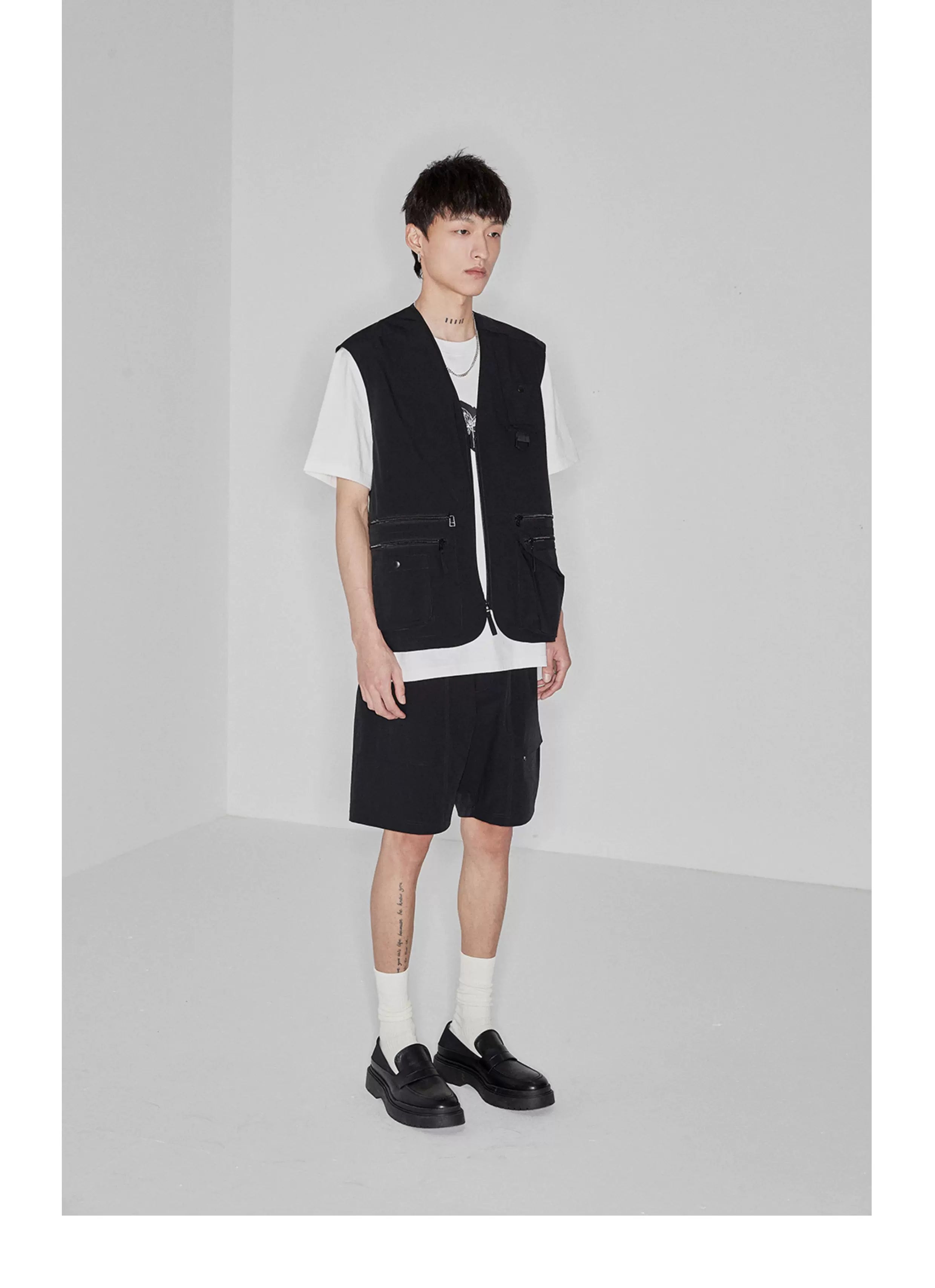 Plaid Multi-Pocket Elastic Waist Shorts