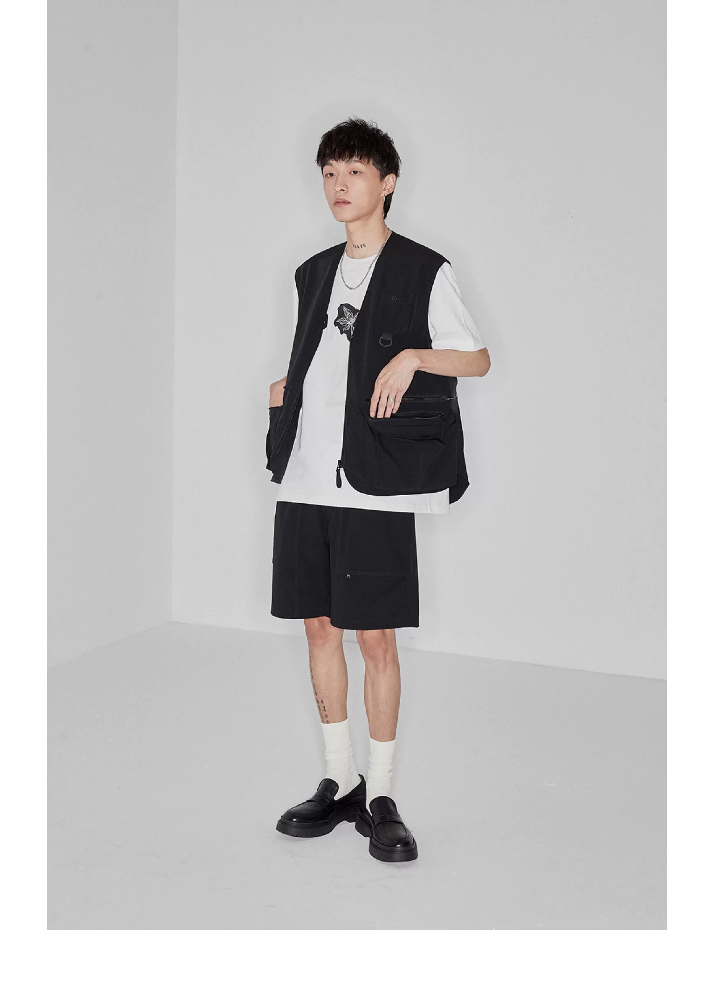 Plaid Multi-Pocket Elastic Waist Shorts