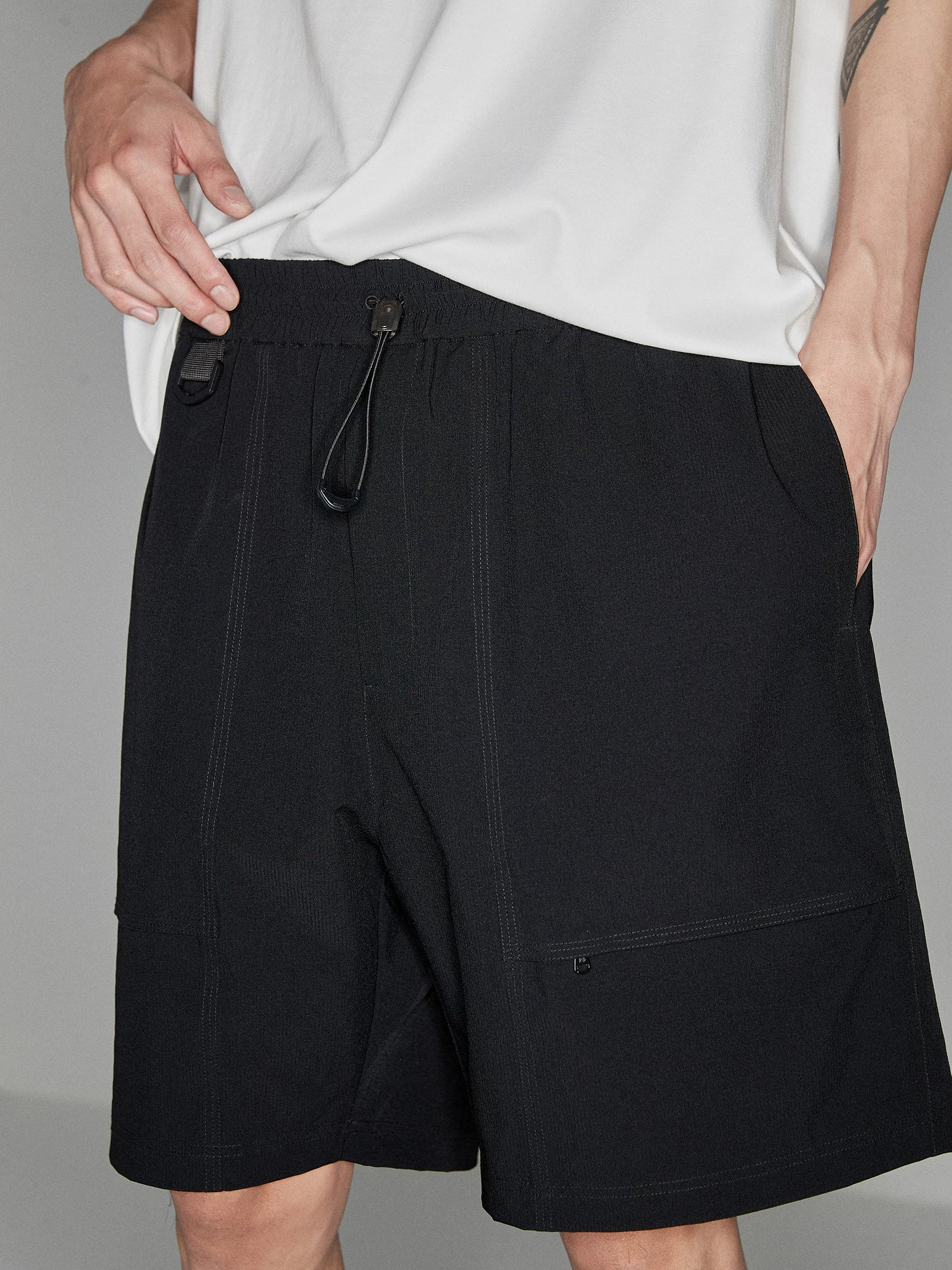 Plaid Multi-Pocket Elastic Waist Shorts