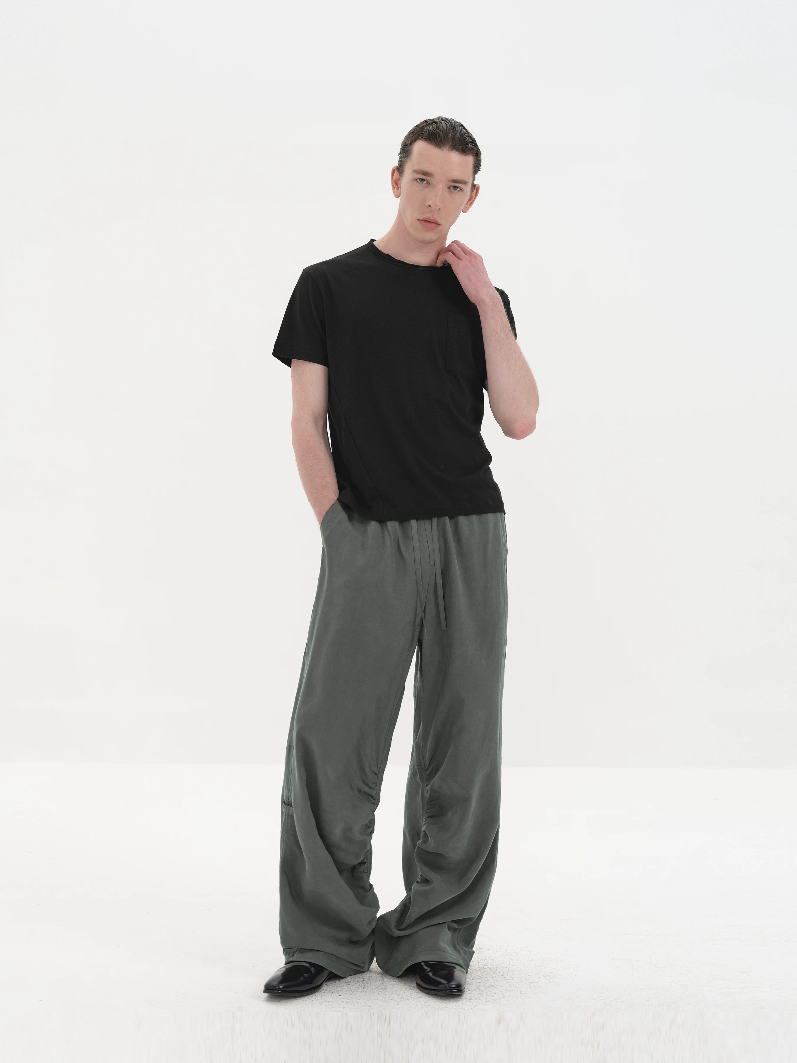 Sand Washed Pleated Tencel Pants