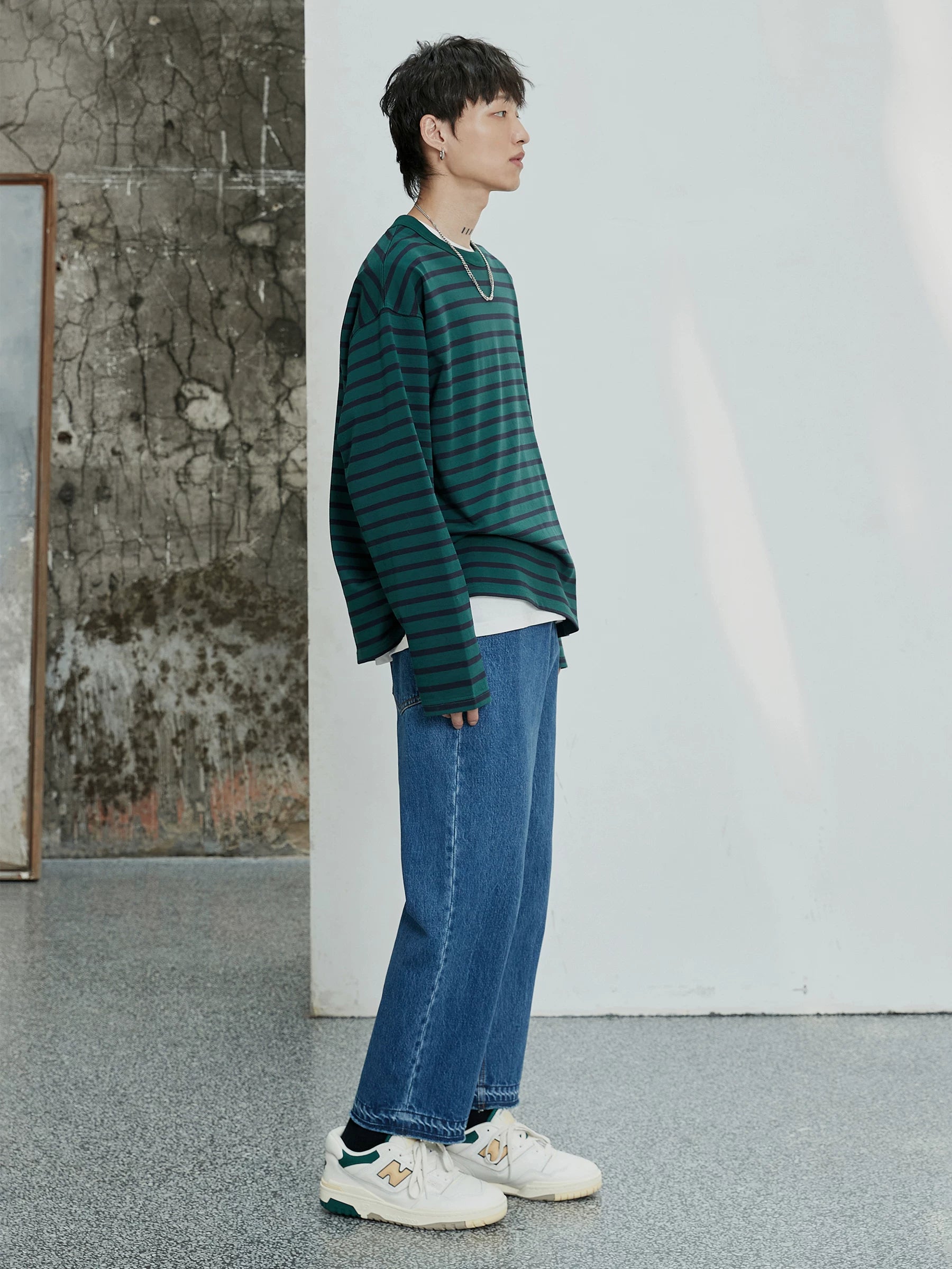 Vintage Washed Distressed Straight Cropped Jeans