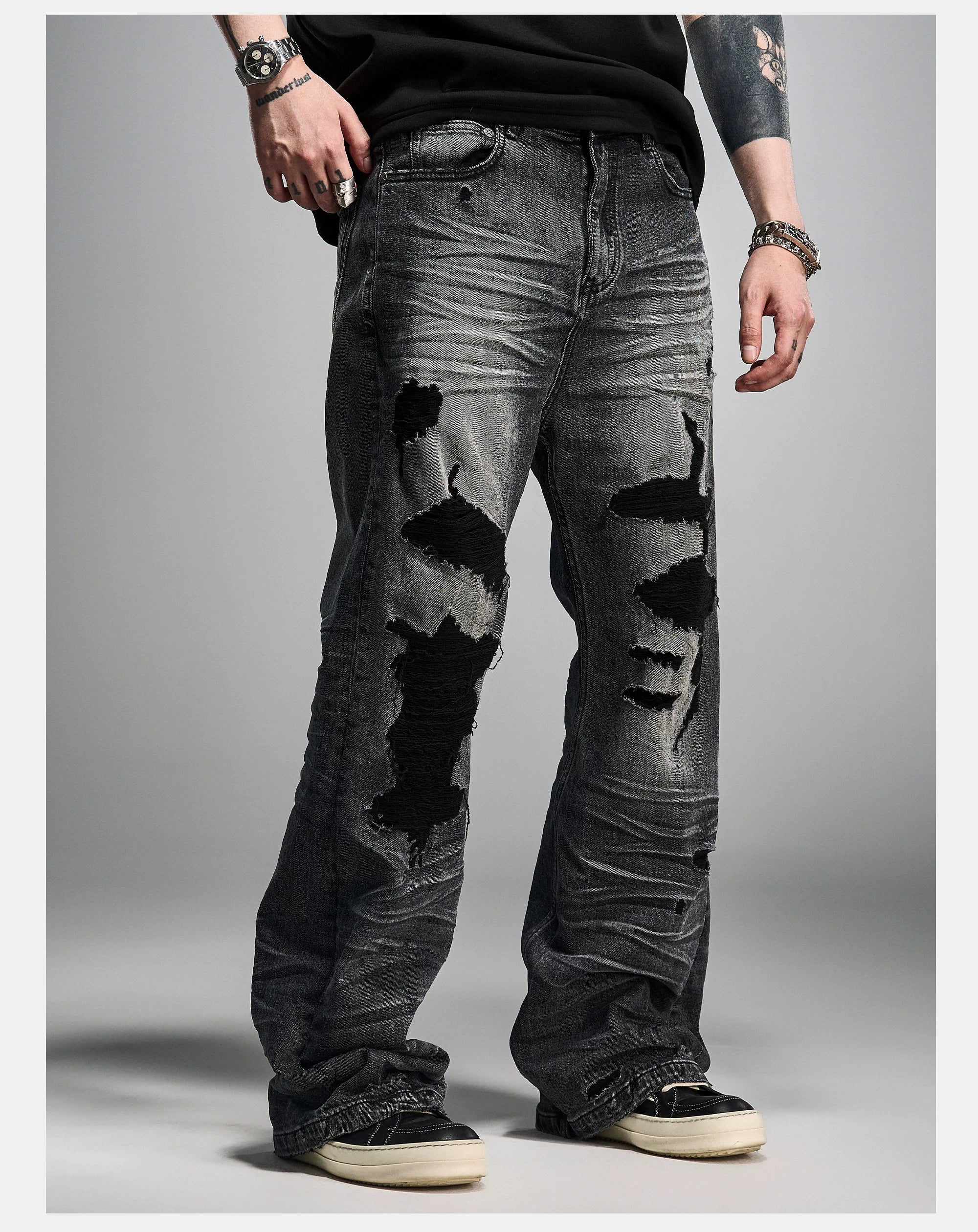 Distressed Gray Wash Relaxed Curved Jeans