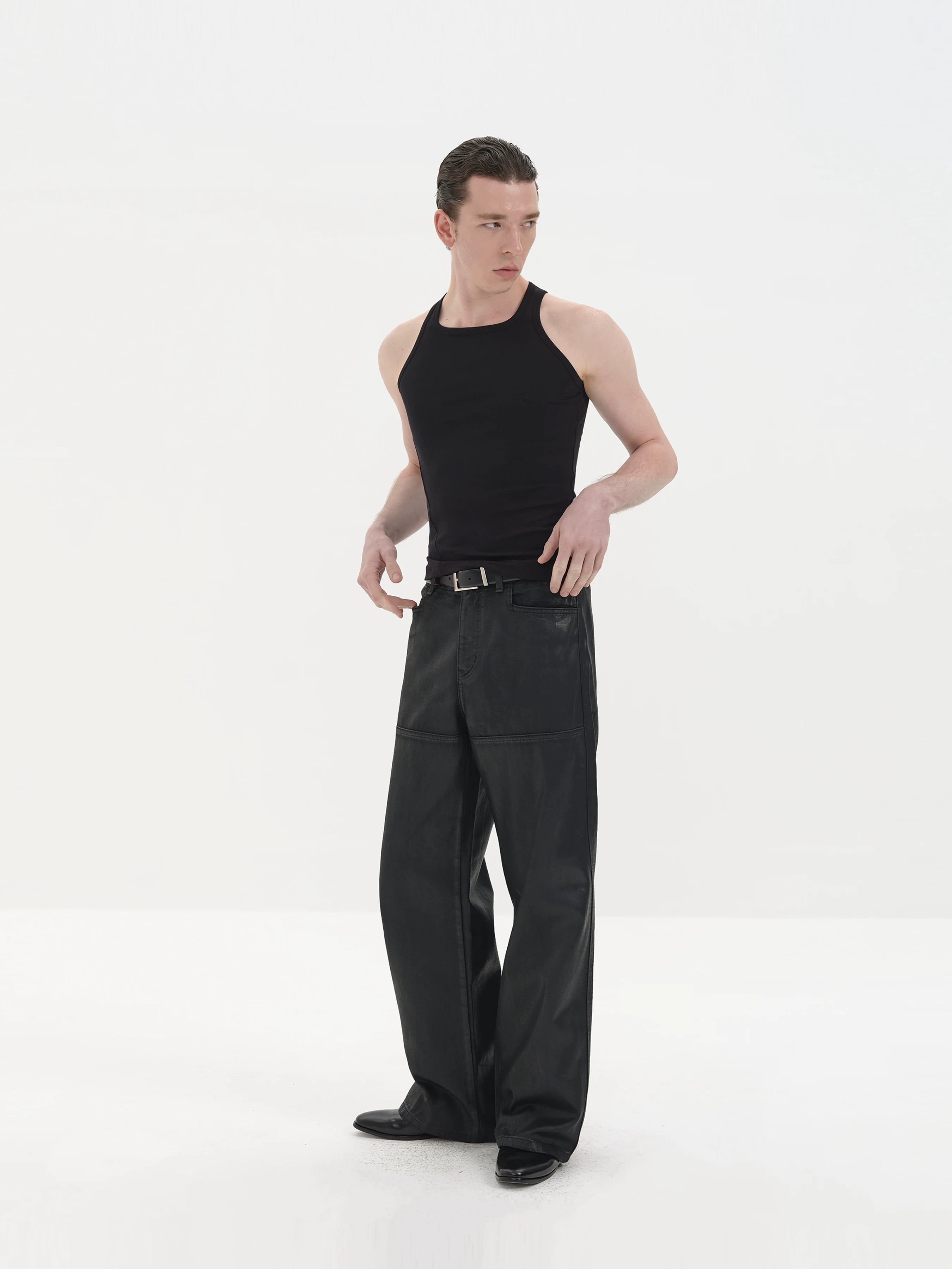 Flattering Lightweight Narrow Collar Vest