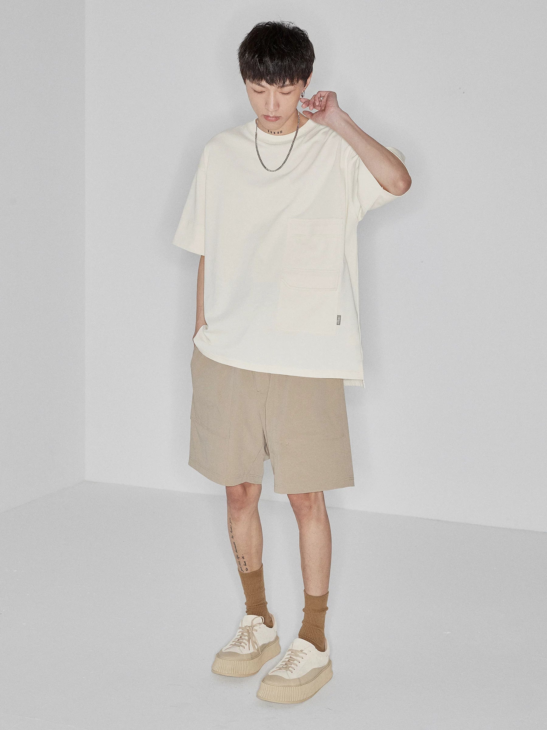 Plaid Multi-Pocket Elastic Waist Shorts