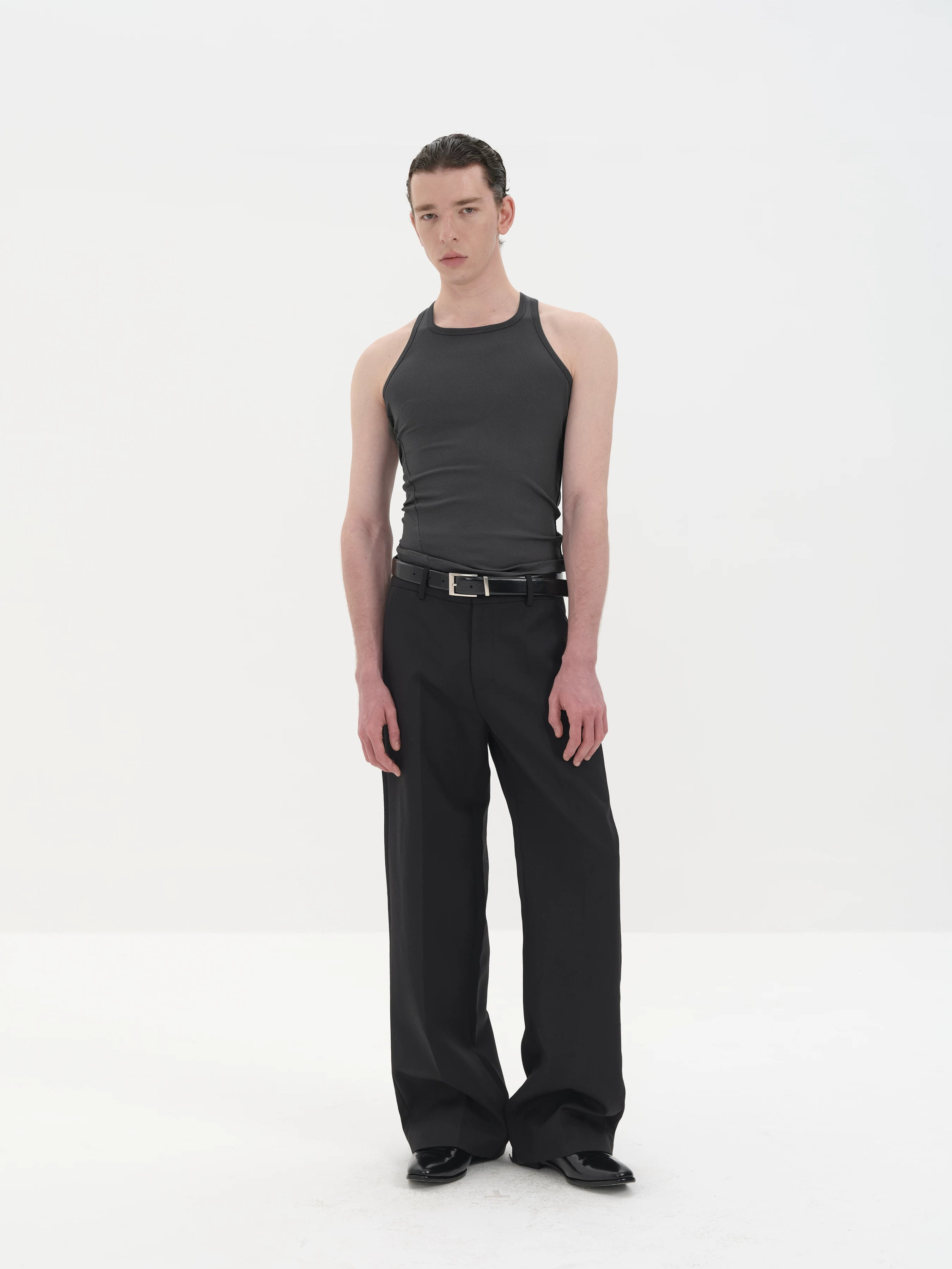 Flattering Lightweight Narrow Collar Vest