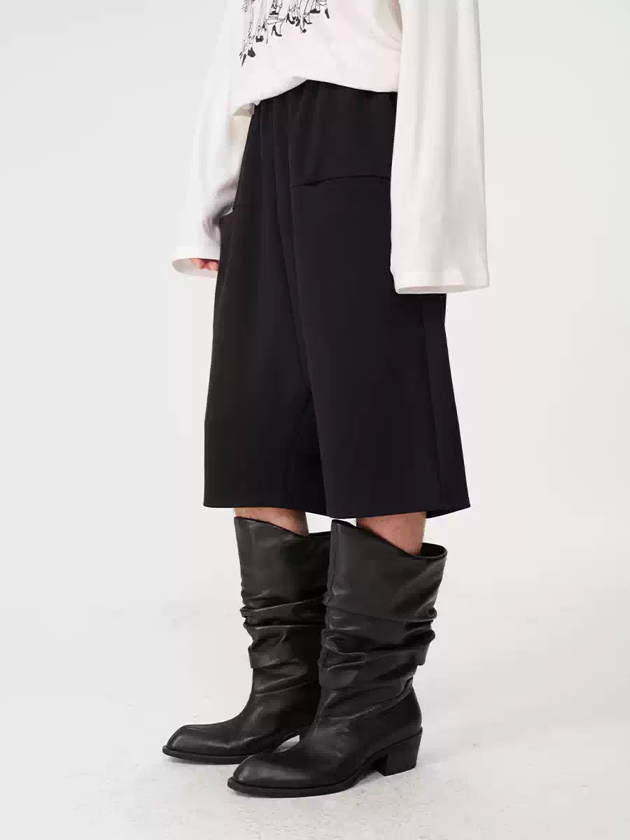 Pocketed Low-Rise Tencel Shorts