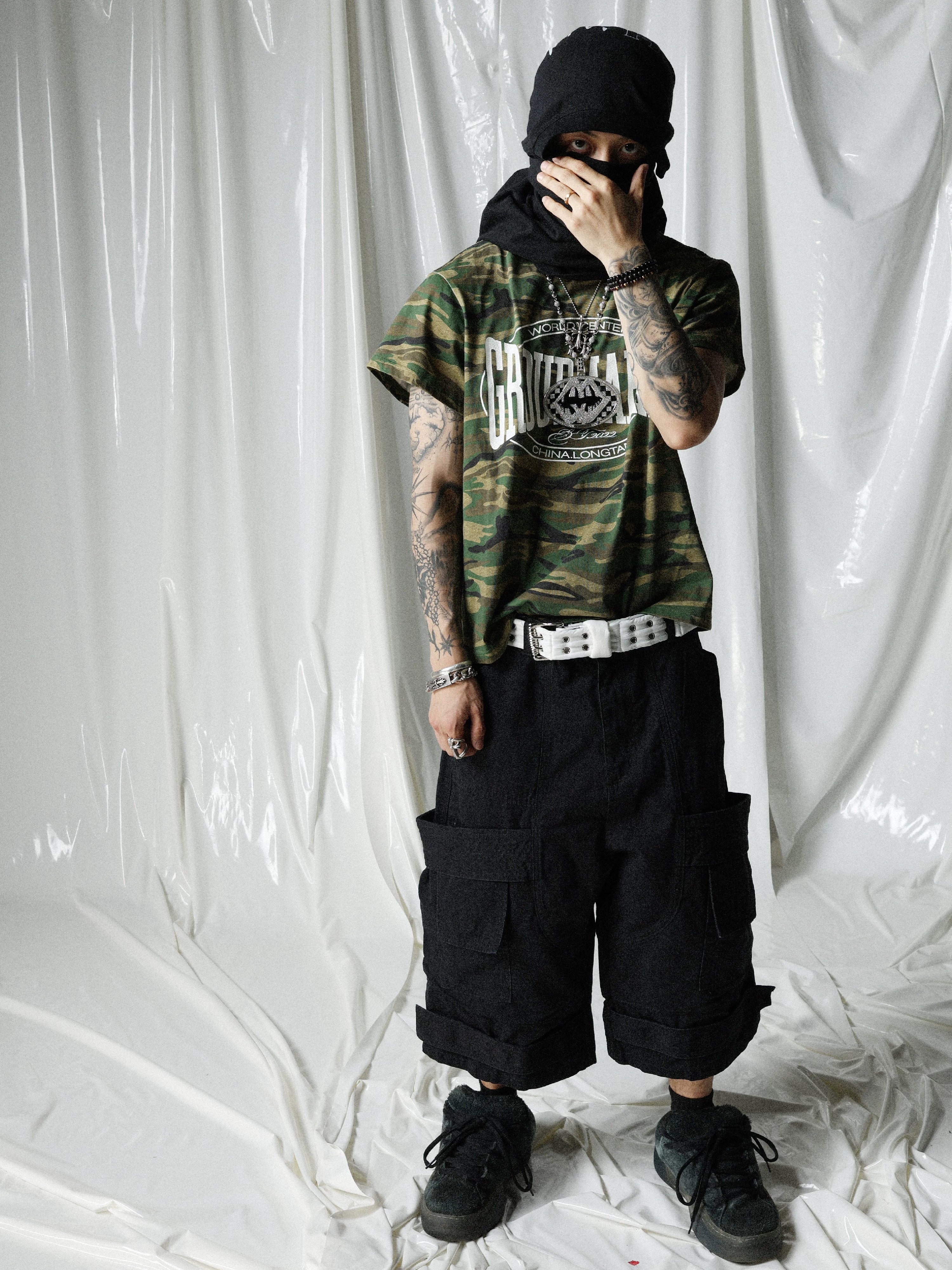 Adjustable Black Plaid Cropped Cargo Shorts