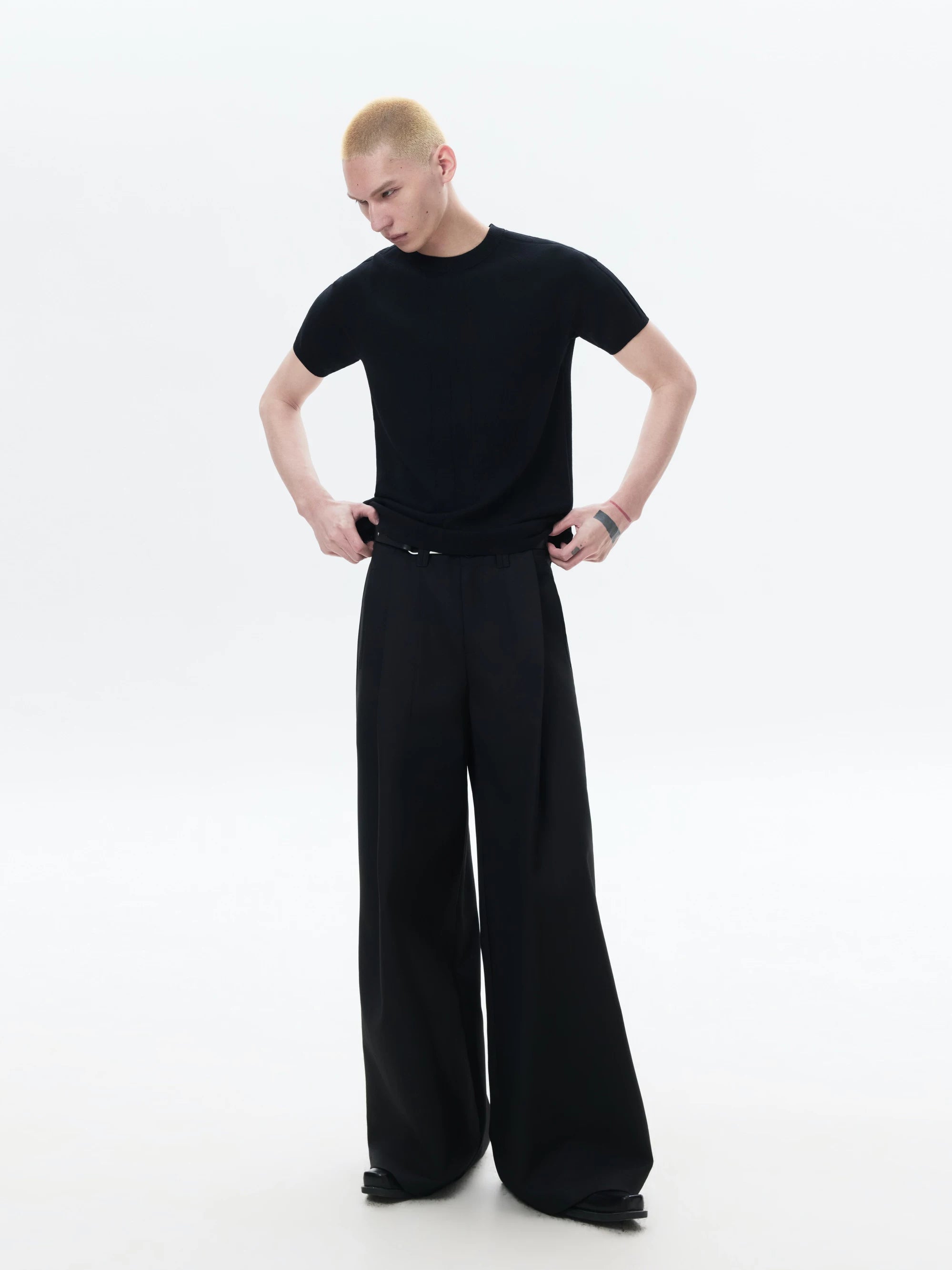 Short Sleeve Slim Ribbed Knit Tee